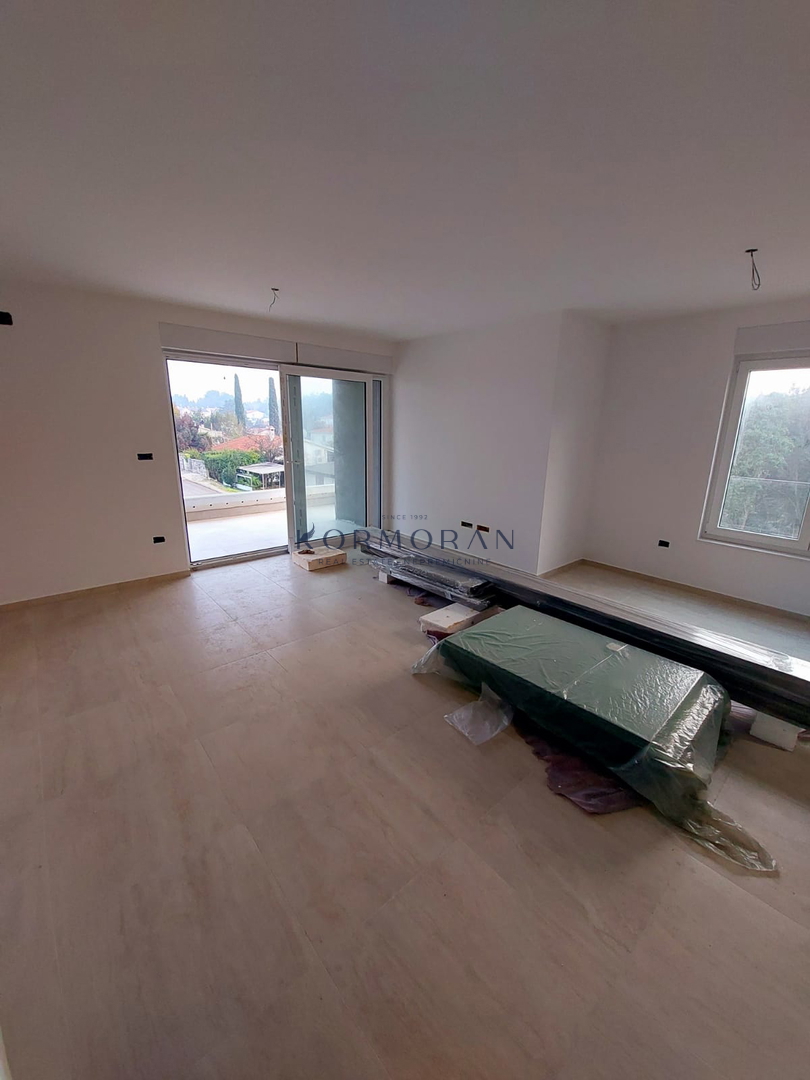 Šarmanten apartma ki se nahaja v bližini morja in savudrijskega svetilnika